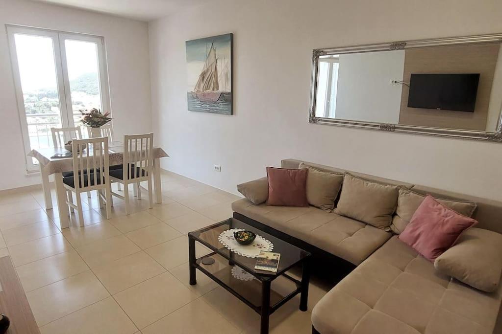 Infinity, Free Parking Apartment *